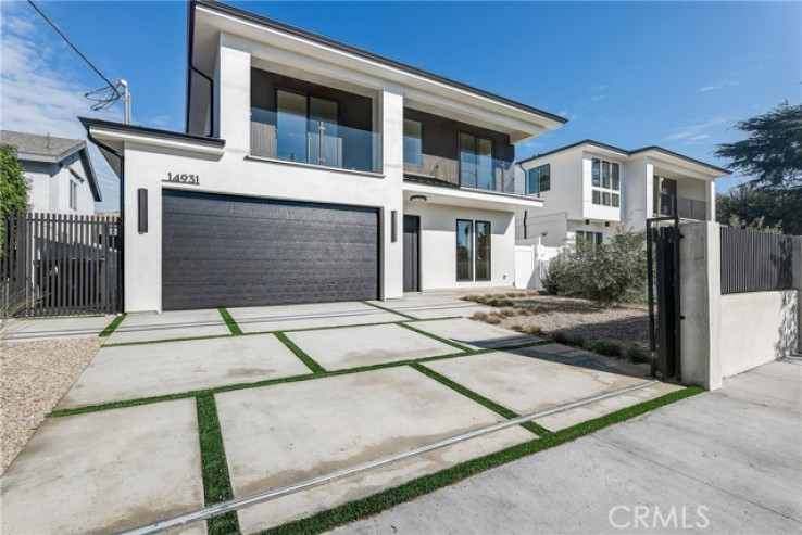 7 Bed Home for Sale in Van Nuys, California