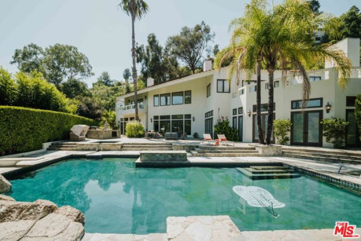 Residential Home in Bel Air - Holmby Hills