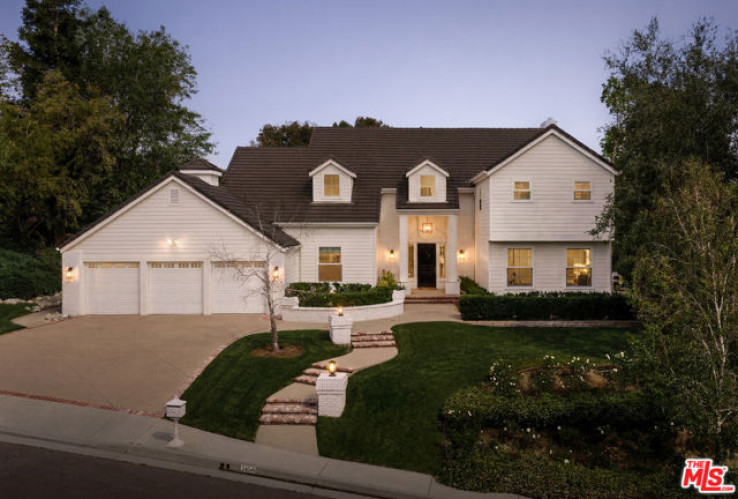 6 Bed Home for Sale in Calabasas, California