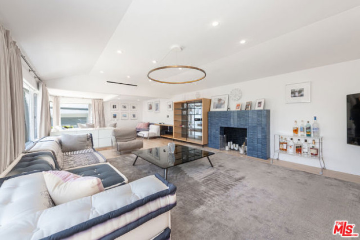 2 Bed Home for Sale in Los Angeles, California
