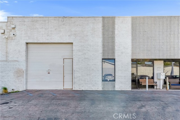  Commercial for Sale in Sun Valley, California