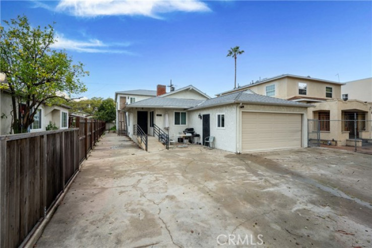 6 Bed Home for Sale in Los Angeles, California