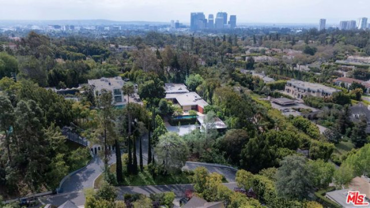 6 Bed Home for Sale in Beverly Hills, California