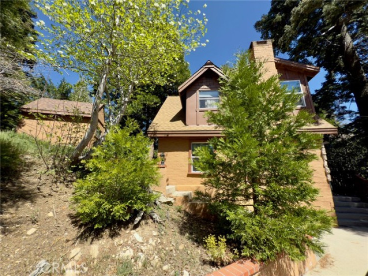 2 Bed Home for Sale in Lake Arrowhead, California