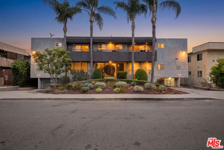  Income Home for Sale in Los Angeles, California