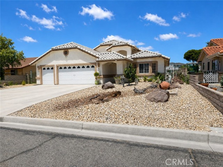 3 Bed Home for Sale in Helendale, California