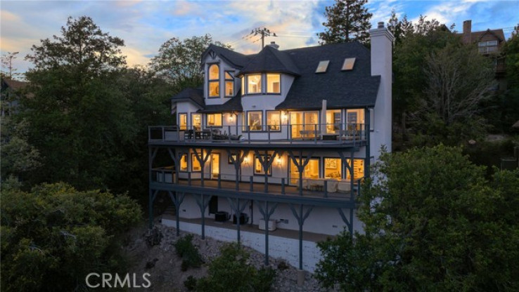 Residential Home in Arrowhead Woods