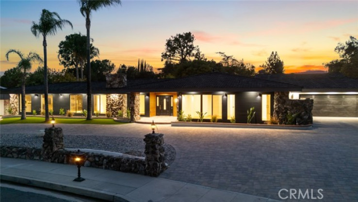5 Bed Home for Sale in Granada Hills, California