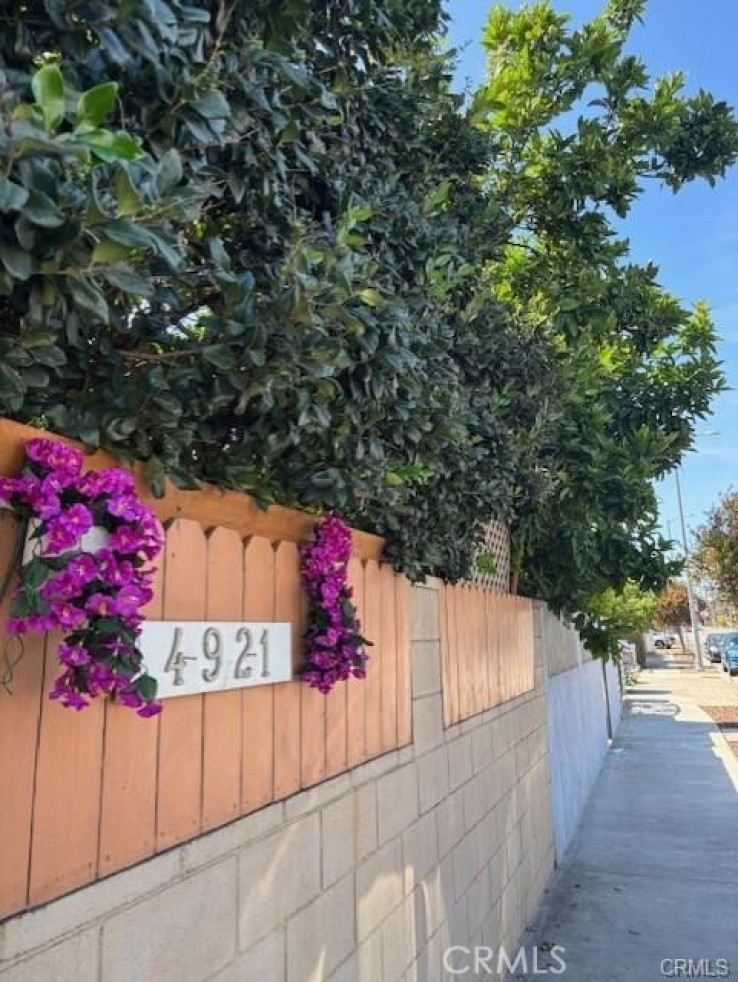  Income Home for Sale in Los Angeles, California