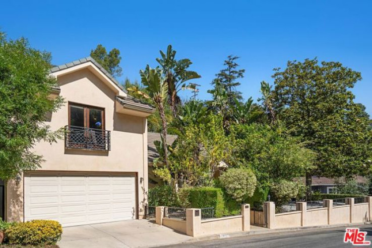 Residential Home in Sherman Oaks