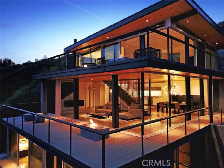 3 Bed Home for Sale in Los Angeles, California