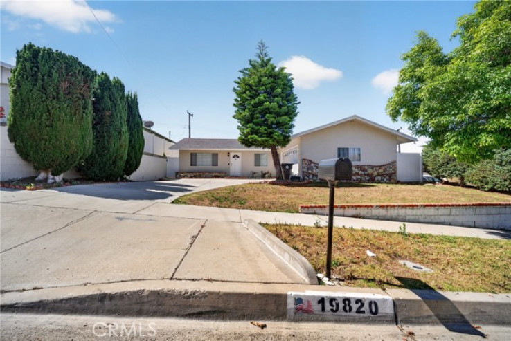 4 Bed Home for Sale in Canyon Country, California