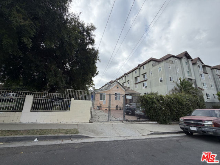 2 Bed Home for Sale in Los Angeles, California