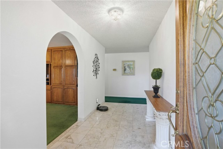 8 Bed Home for Sale in Castaic, California