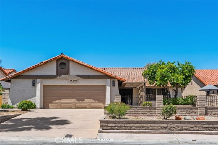 Residential Home in East Palm Desert
