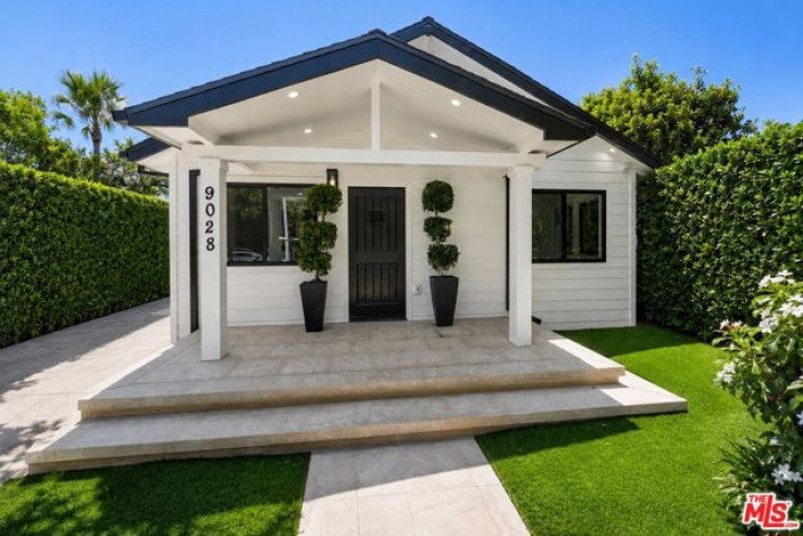 Residential Home in West Hollywood Vicinity