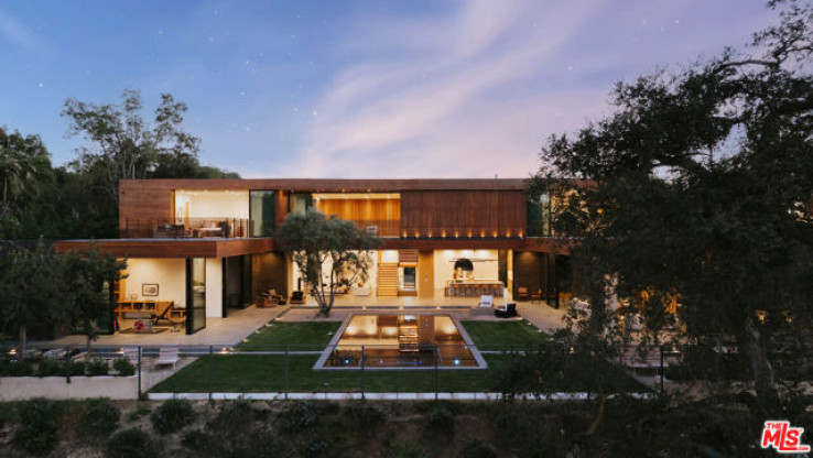 6 Bed Home for Sale in Beverly Hills, California