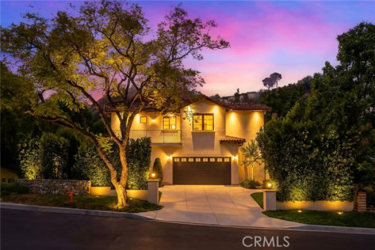 4 Bed Home for Sale in Burbank, California