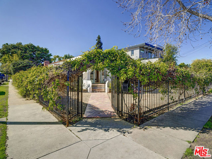 Residential Home in Venice