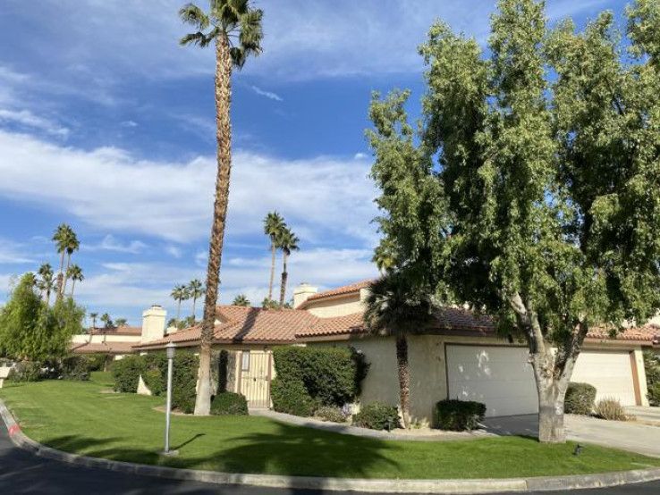 2 Bed Home for Sale in Palm Desert, California