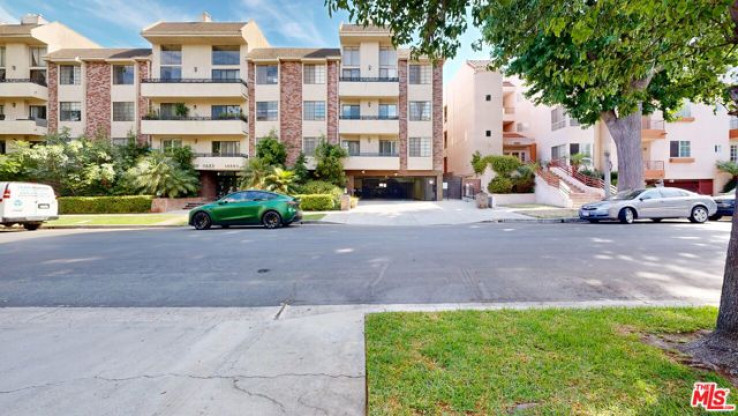 Residential Home in Sherman Oaks