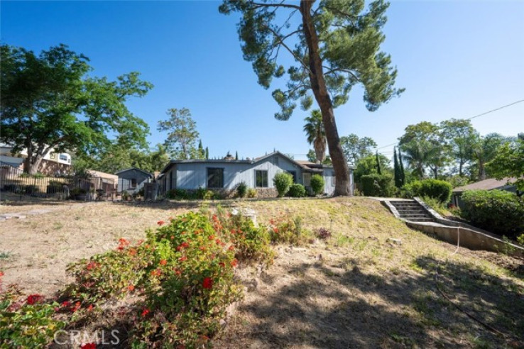 4 Bed Home for Sale in Saugus, California