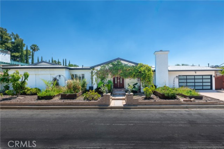 Residential Home in Encino