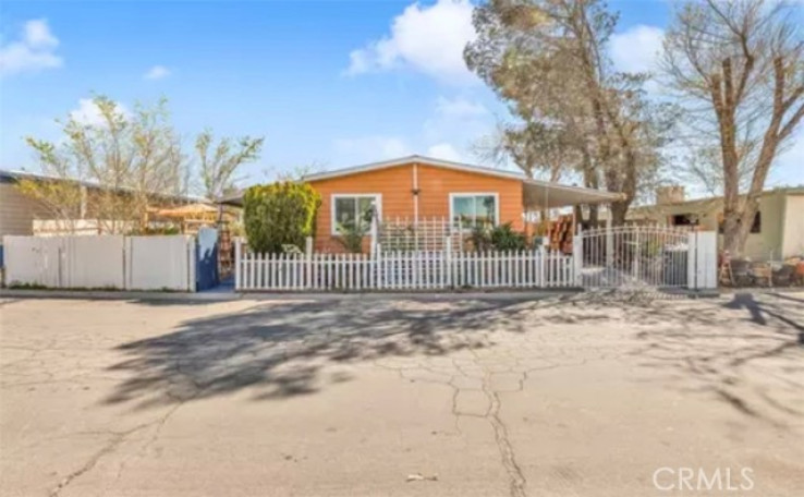 5 Bed Home for Sale in Rosamond, California