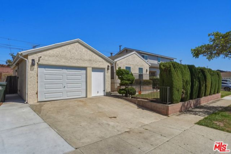  Income Home for Sale in Hawthorne, California