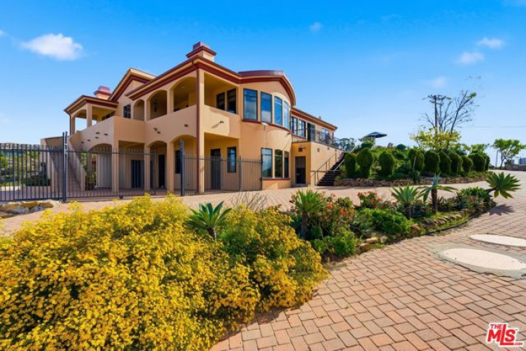 5 Bed Home for Sale in Malibu, California