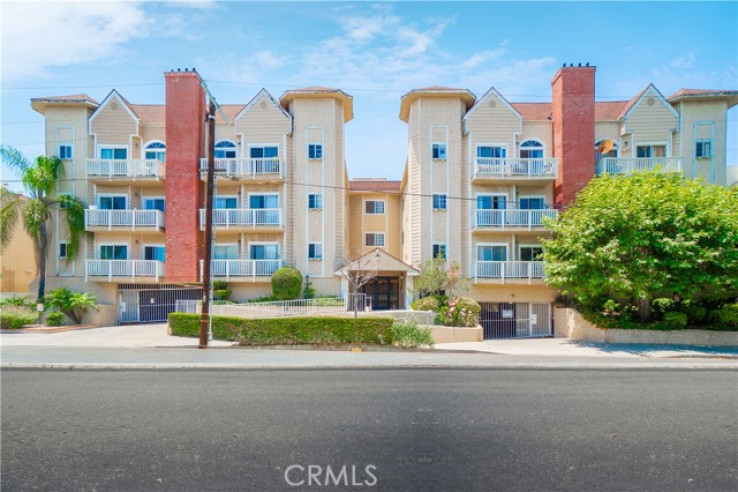 2 Bed Home for Sale in Encino, California