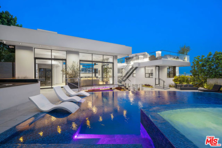 5 Bed Home for Sale in Los Angeles, California