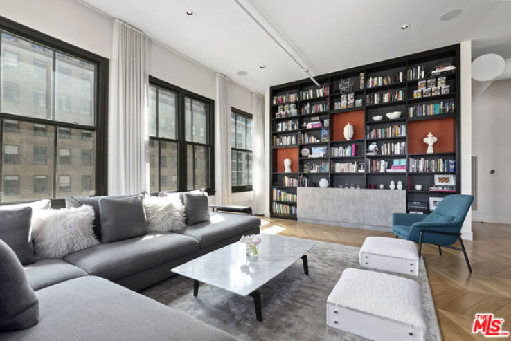 Residential Home in Hollywood