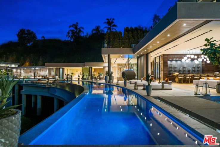 9 Bed Home for Sale in Los Angeles, California