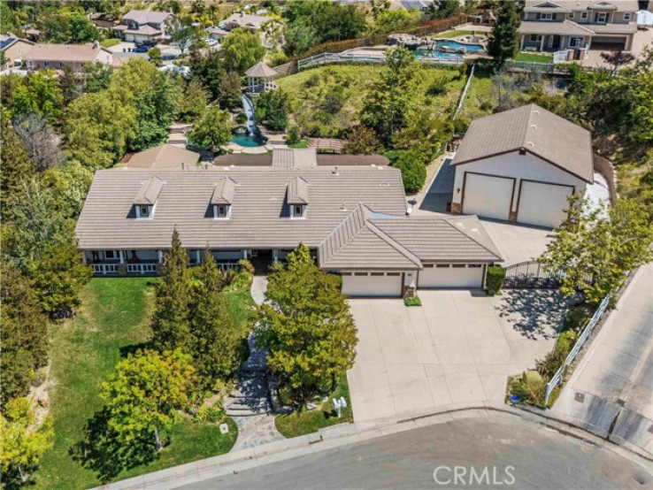 6 Bed Home for Sale in Castaic, California