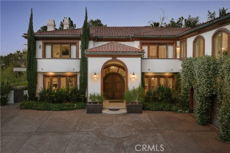 7 Bed Home for Sale in Encino, California