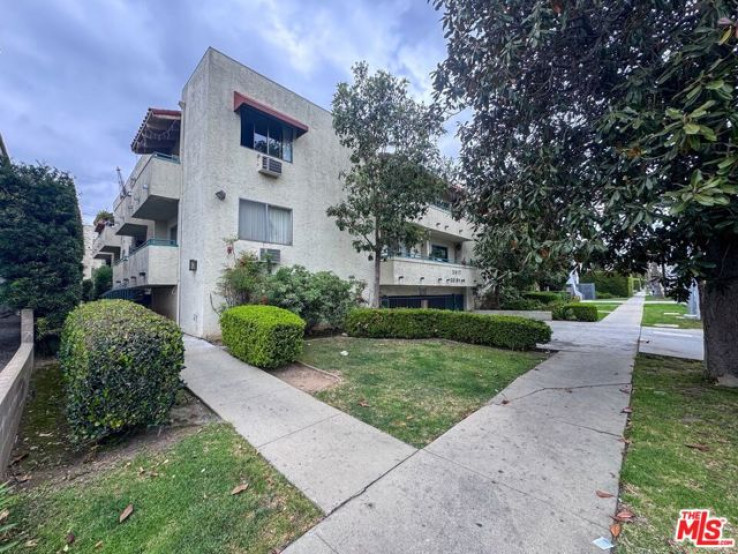  Income Home for Sale in Los Angeles, California