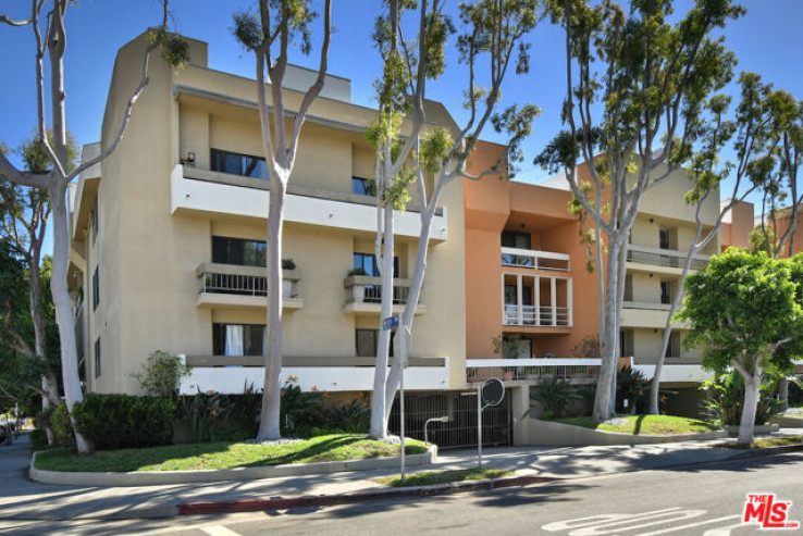 Residential Home in West Hollywood Vicinity