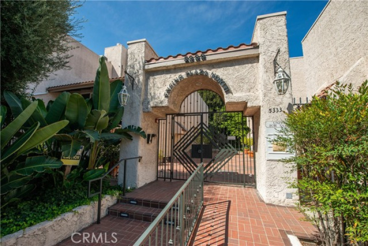 2 Bed Home for Sale in Encino, California