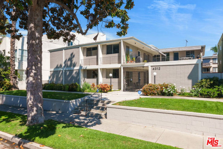 2 Bed Home for Sale in Studio City, California