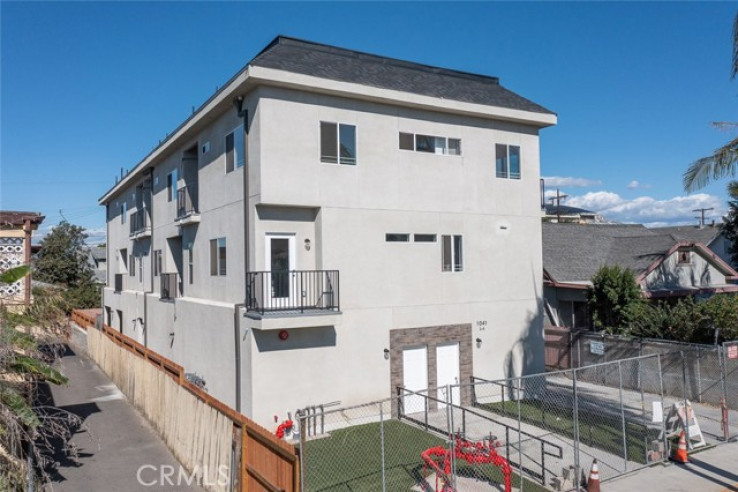  Income Home for Sale in Los Angeles, California
