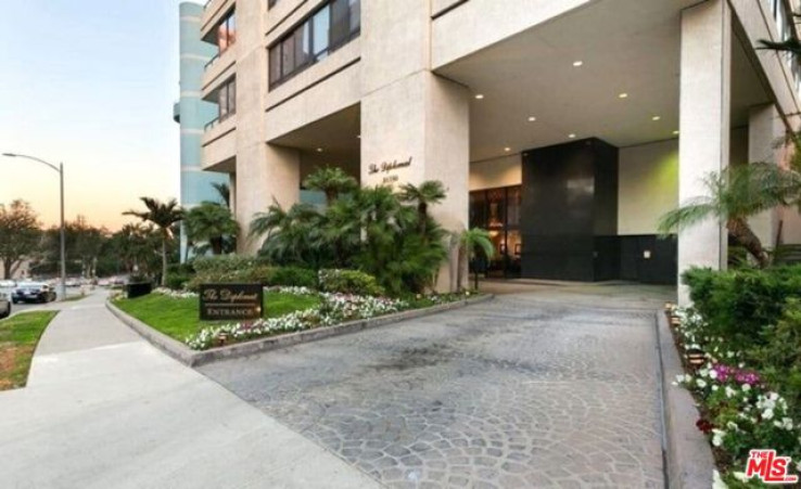 Residential Home in Westwood - Century City