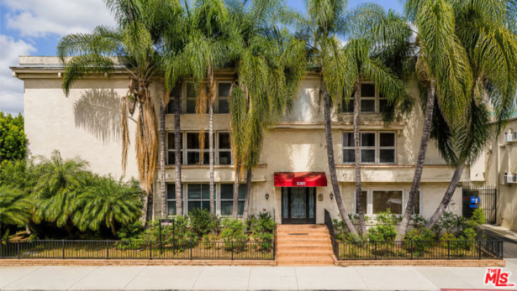 2 Bed Home for Sale in Encino, California