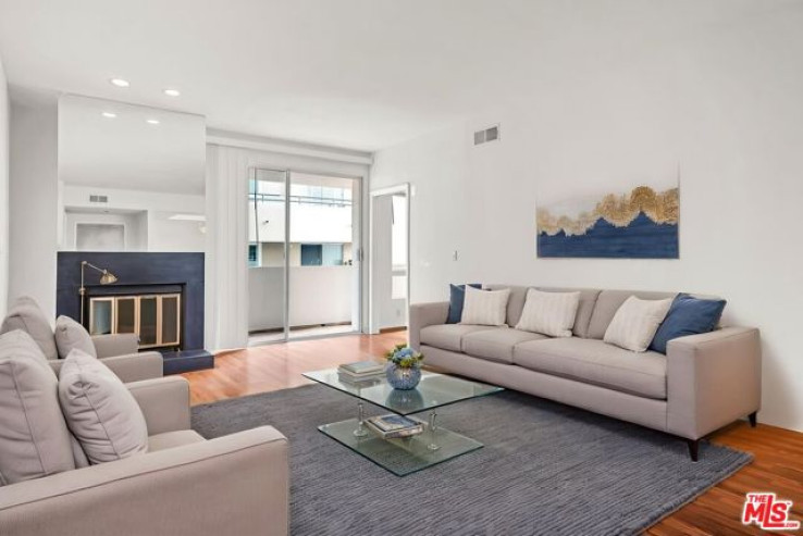 2 Bed Home for Sale in Los Angeles, California