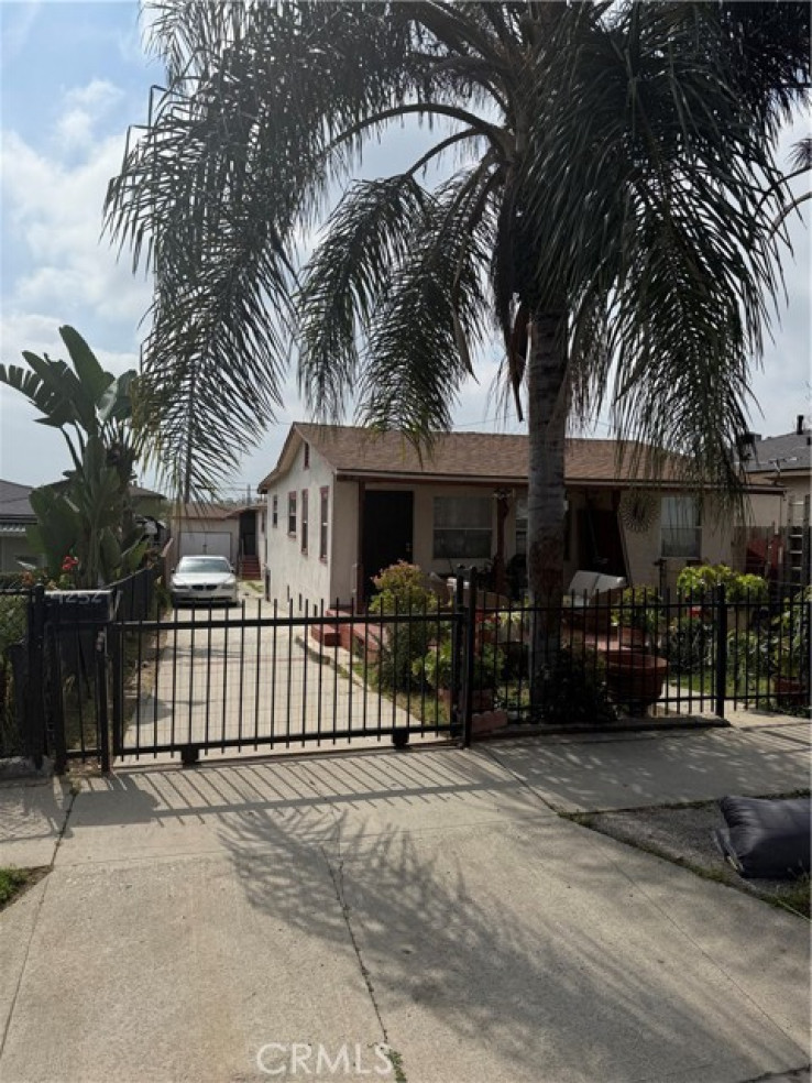 5 Bed Home for Sale in East Los Angeles, California