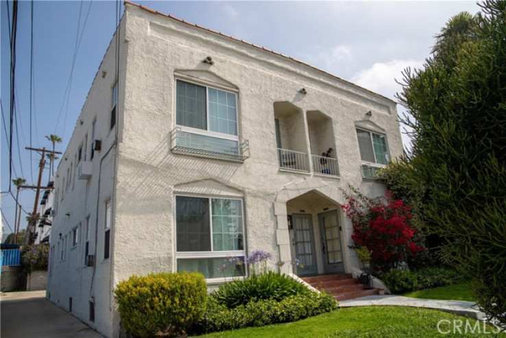 Residential Income in Los Feliz
