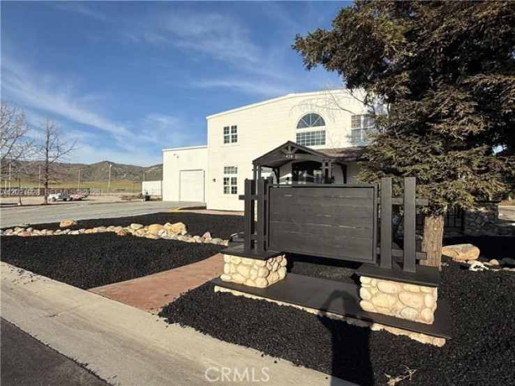  Commercial for Sale in Tehachapi, California