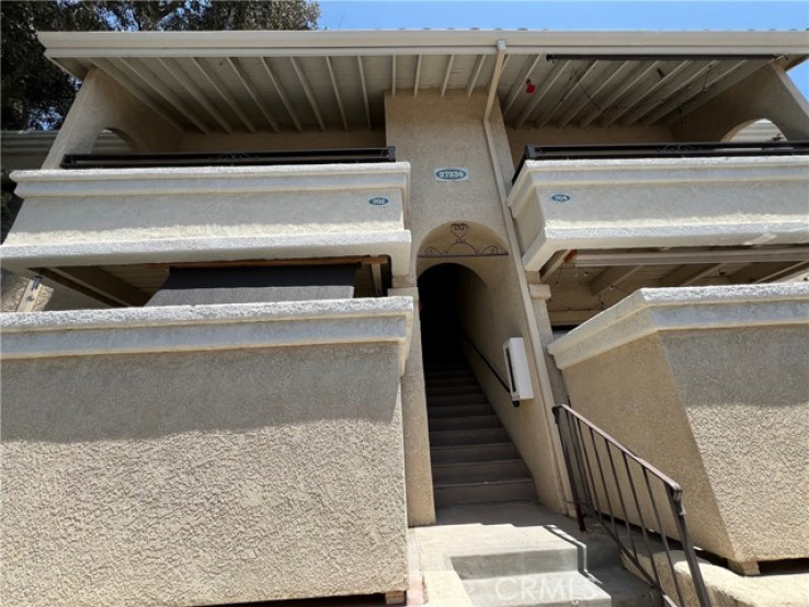 1 Bed Home for Sale in Canyon Country, California