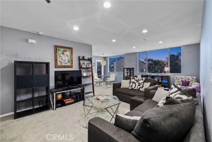 2 Bed Home for Sale in Sherman Oaks, California