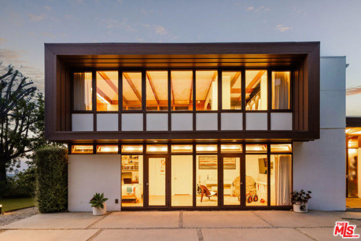4 Bed Home for Sale in Sherman Oaks, California